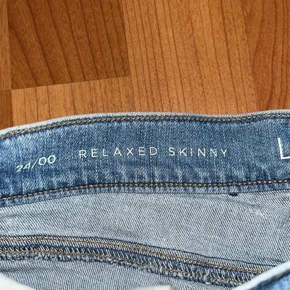 Ann Taylor Loft women’s skinny jeans with light intentional distressing - Picture 6 of 12
